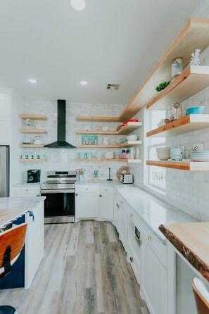 Fridge, microwave, oven, stovetop - Majestic Ocean Views! (Surfside Beach)