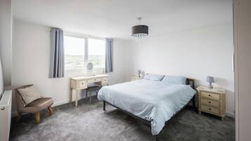 4 bedrooms, travel cot, free WiFi, bed sheets