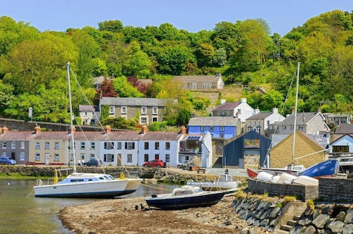 Harbour View, Fishguard