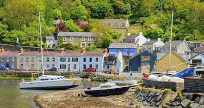 Harbour View, Fishguard
