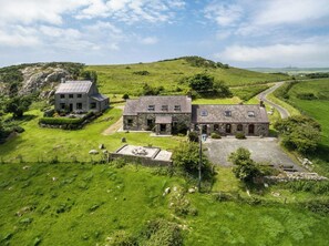 Exterior - Y Bwthyn, Fishguard - Three Bedroom Cottage, Sleeps 6 (Saint Nicholas)