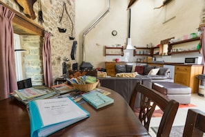 Fireplace, DVD player
