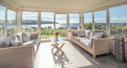 Pentir, Gwbert - Four Bedroom Cottage, Sleeps 7