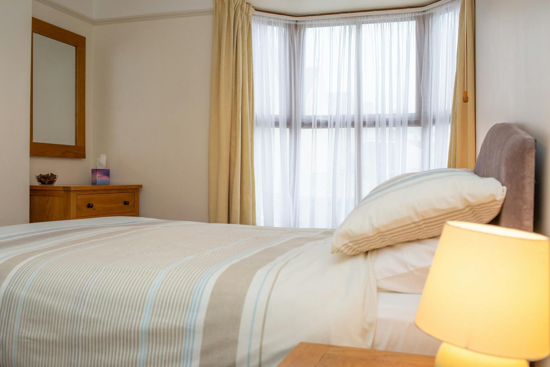 6 bedrooms, free WiFi, bed sheets