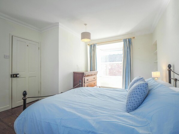 3 bedrooms, free WiFi, bed sheets