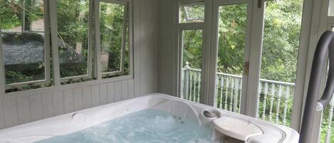 Tina de hidromasaje interior