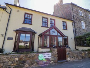 Exterior - Parrog Stores (Newport)