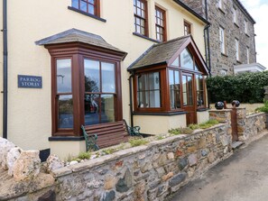 Exterior - Parrog Stores (Newport)