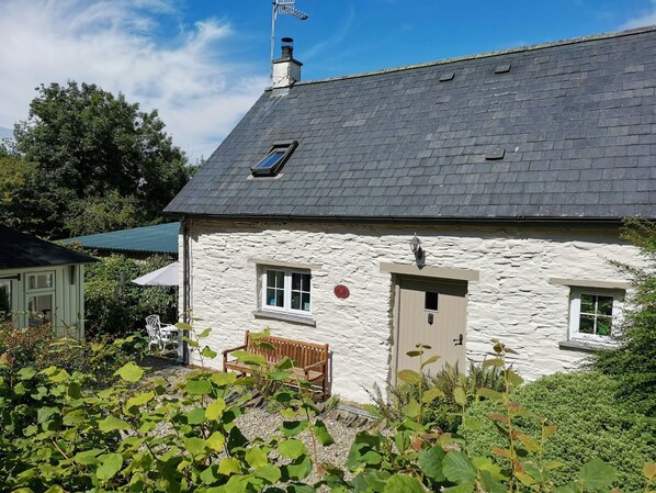 Exterior - Blaenfforest Granary, Newcastle Emlyn (Cwmhiraeth)