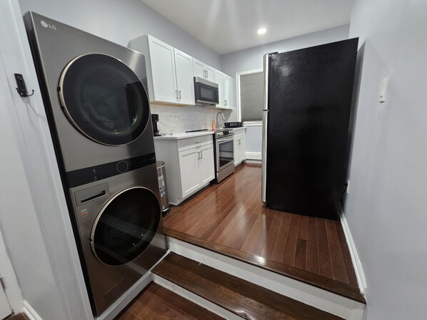 Fridge, microwave - Grandiosely Pleasant Suite 2 (Hempstead)