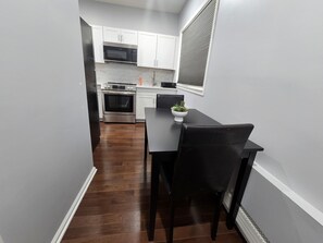 Fridge, microwave - Grandiosely Pleasant Suite 2 (Hempstead)