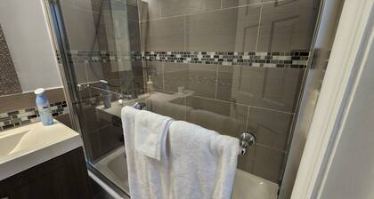 Grandiosely Pleasant Suite 2
