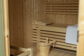 Behandlingsrum för par, aromaterapi, djupmassage och sportmassage