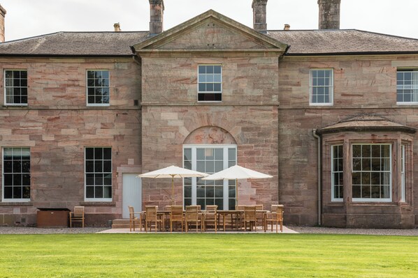 Luxury House, Garden View | Teres/patio