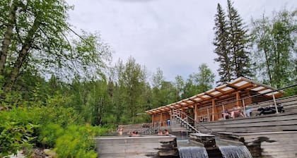 Liard Lodge & RV Park