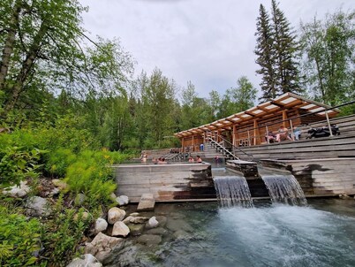 Liard Lodge & RV Park