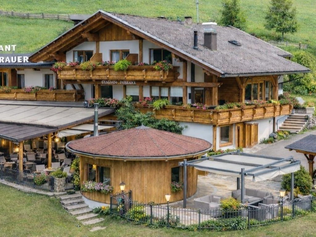 Gasthof-Pension PERAUER