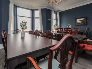 Dining - Eden Bay Retreat (Morecambe)