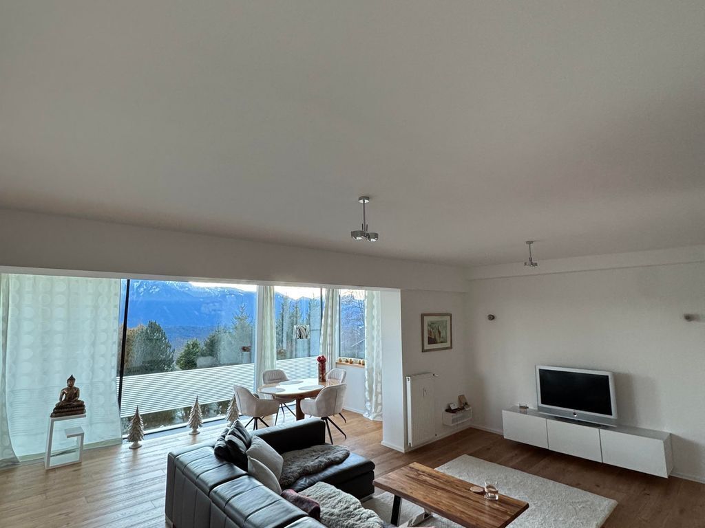 Weisse Villa am Millstätter See