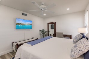 2 bedrooms, Internet, bed sheets - 1041 PD - Premium Plus - Garden Pool View Retreat (Siesta Key)