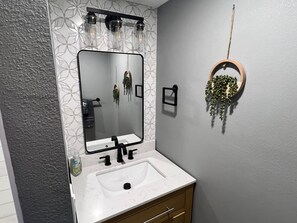 Shower - 1046 - Premium 1st Floor - Gulf Side Bliss (Siesta Key)