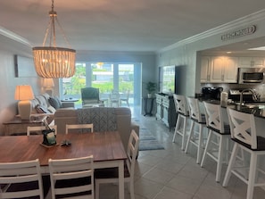 Dining - 1046 - Premium 1st Floor - Gulf Side Bliss (Siesta Key)