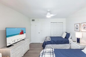 2 bedrooms, Internet, bed sheets - 1055 -106 Premium Unit (Siesta Key)