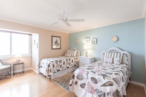 3 habitaciones, tabla de planchar con plancha y wifi gratis 