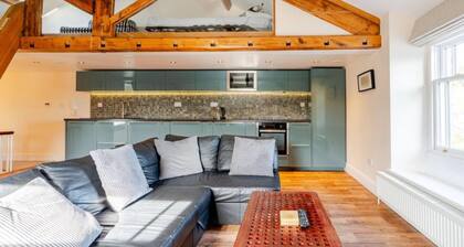 Sedbergh Penthouse - Kingbed - Tv - Wifi