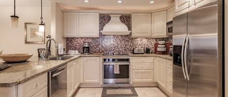 Cookware/dishes/utensils