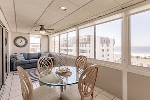 Dining - 1080-705 - Standard Plus - Elevated Beach View Living (Siesta Key)