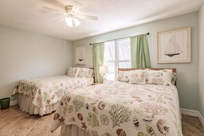 2 bedrooms, iron/ironing board, WiFi (free), bed sheets - 1081 PD - Standard Plus - Unwind in Our Spacious Townhome Oasis (Siesta Key)