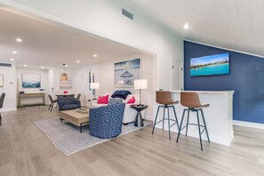 Interior - 1156 PD - Premium - Luxuriously Renovated Oasis (Siesta Key)