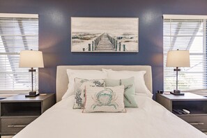 2 bedrooms, internet, bed sheets