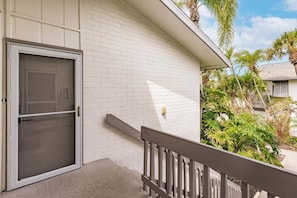 Property grounds - 1156 PD - Premium - Luxuriously Renovated Oasis (Siesta Key)