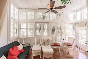 リビング エリア