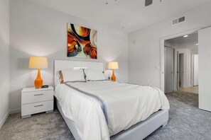 1 chambre, bureau, fer et planche à repasser, Wi-Fi gratuit