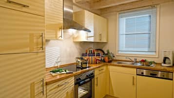 Kühlschrank, Mikrowelle