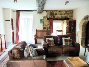 TV, DVD player, books, video library