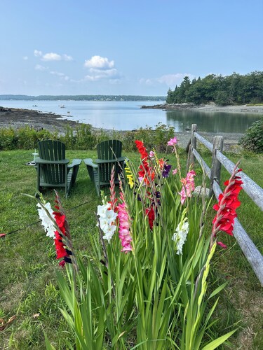 Oceanfront Cottage at Acadia National Park, Bar Harbor/Shearwater Cottage
