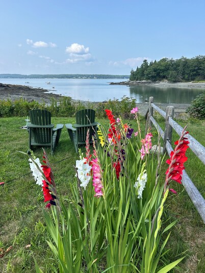 Oceanfront Cottage at Acadia National Park, Bar Harbor/Shearwater Cottage