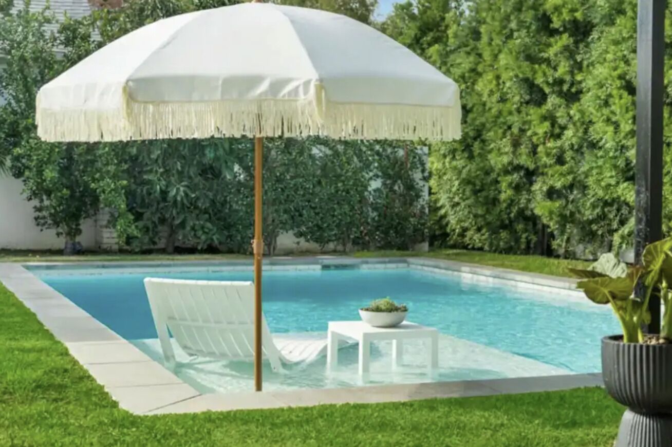 Summer Vacation Oasis with Pool -- Relax + Enjoy! 