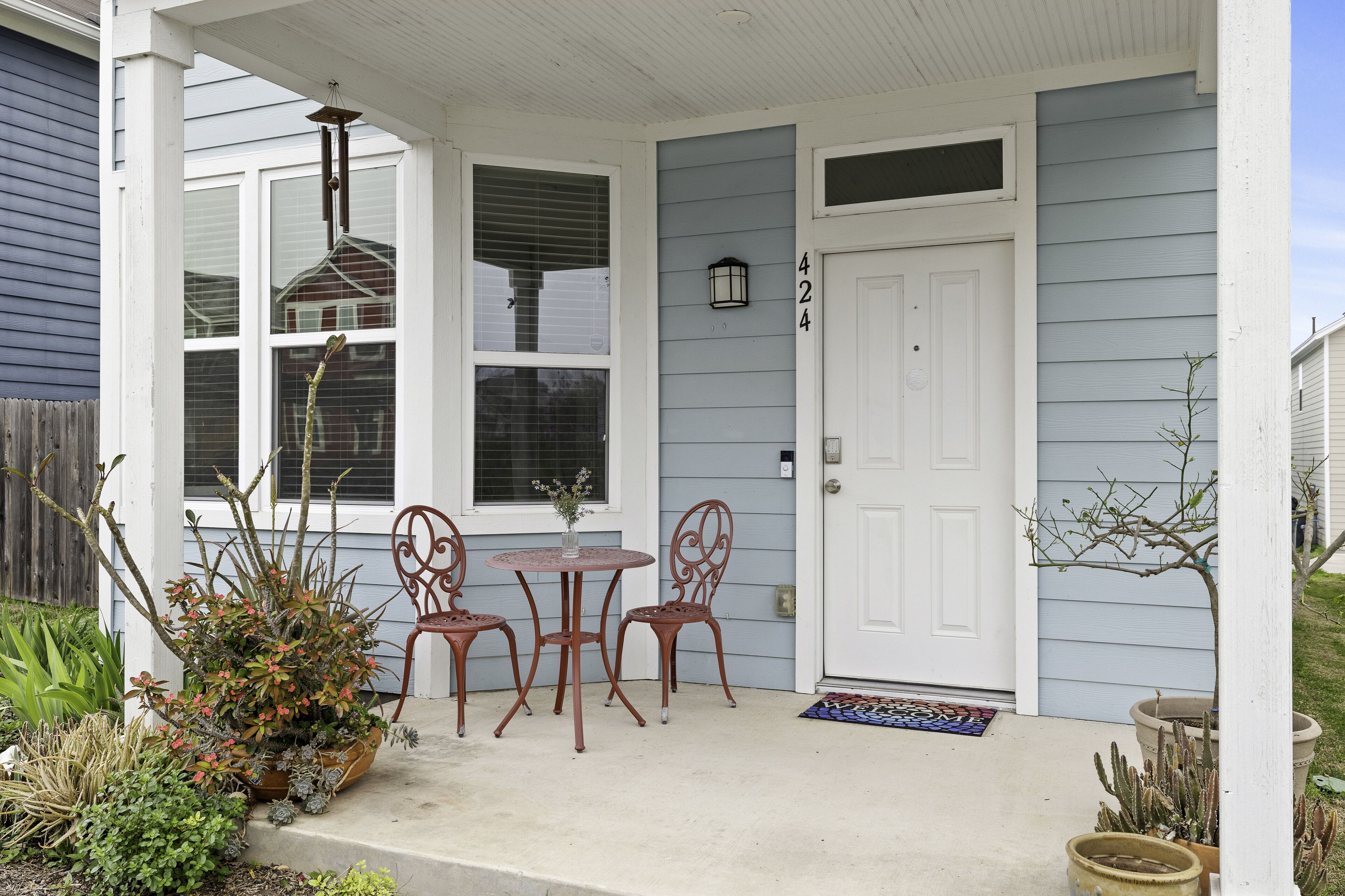 Bright 3 BR Home w Lounging, Full Kitchen, Workspace, Pond & Pet-Friendly!