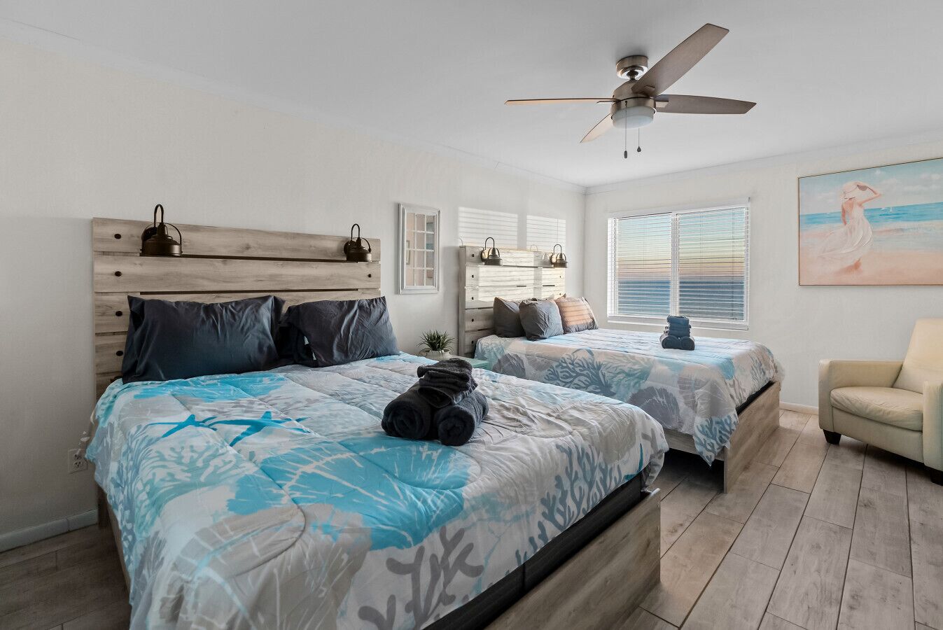 2 bedrooms, iron/ironing board, WiFi, bed sheets