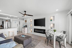 TV, fireplace