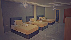 Signature Quadruple Room | Egyptian cotton sheets, premium bedding, down duvets, memory-foam beds - Arkan Egyptian Museum Hotel (Giza)