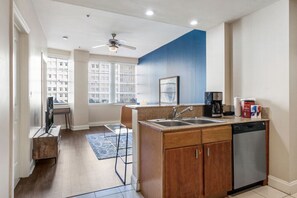 Interior - Contemporary Comfort: 1BR Condo with Poolside Serenity (New Orleans)
