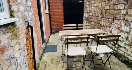 Remarkable 4-bed House in Bootle, Liverpool