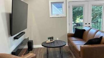 TV connectée, cheminée