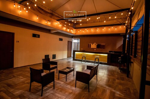 Suites Plaza Acequia